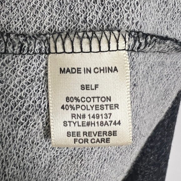 Altar'd State Gray Lightweight Sweatshirt Knit Split Bell Sleeve Shift Dress M - Picture 10 of 10